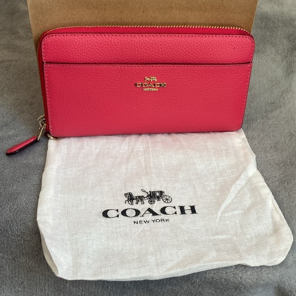🩷COACH🩷Pink Accordion Zip Wallet with Dustbag/Style #76517/EUC - Picture 9 of 9